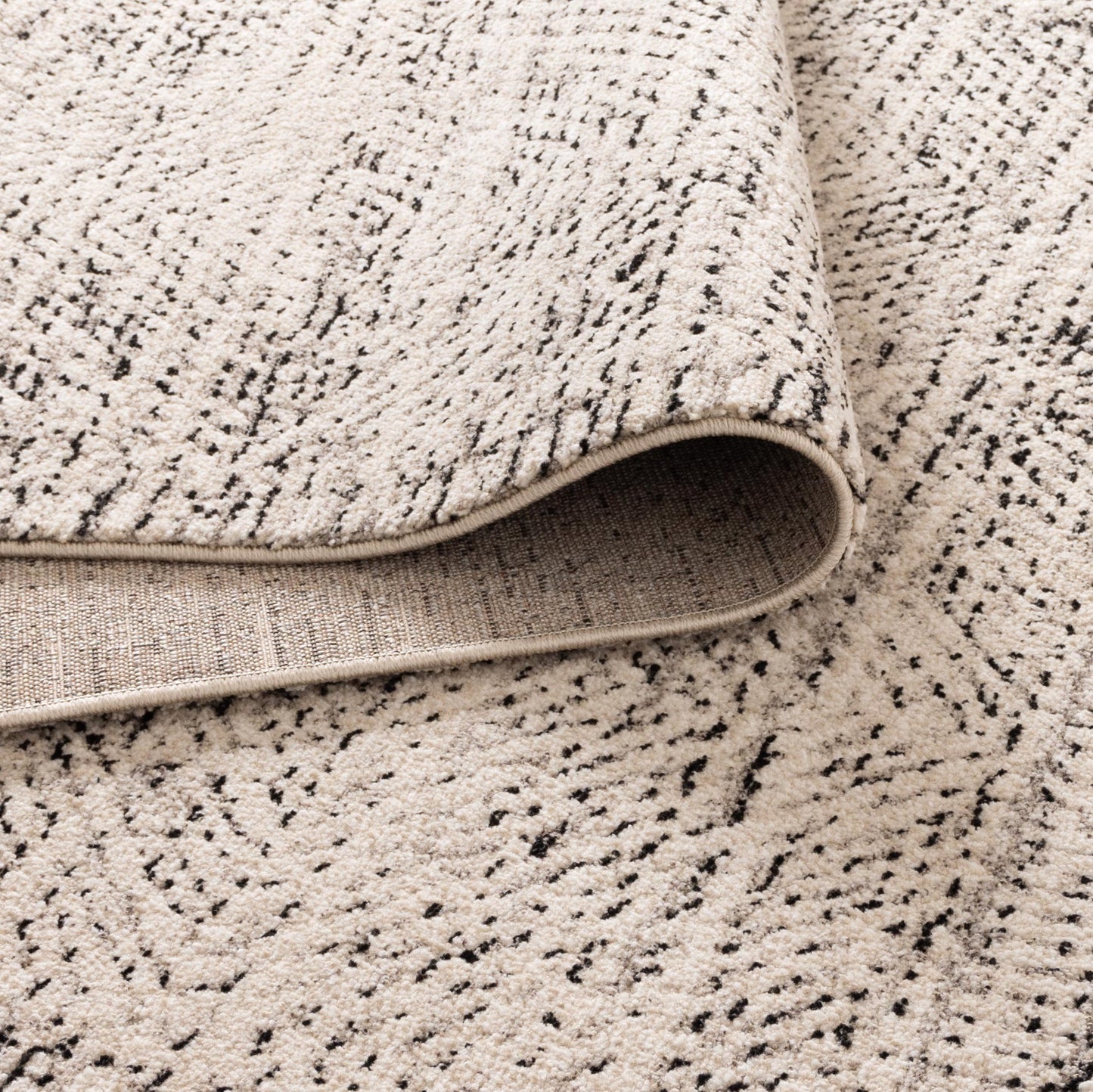 Clara Distressed Diamonds Cream Charcoal Rug - C100