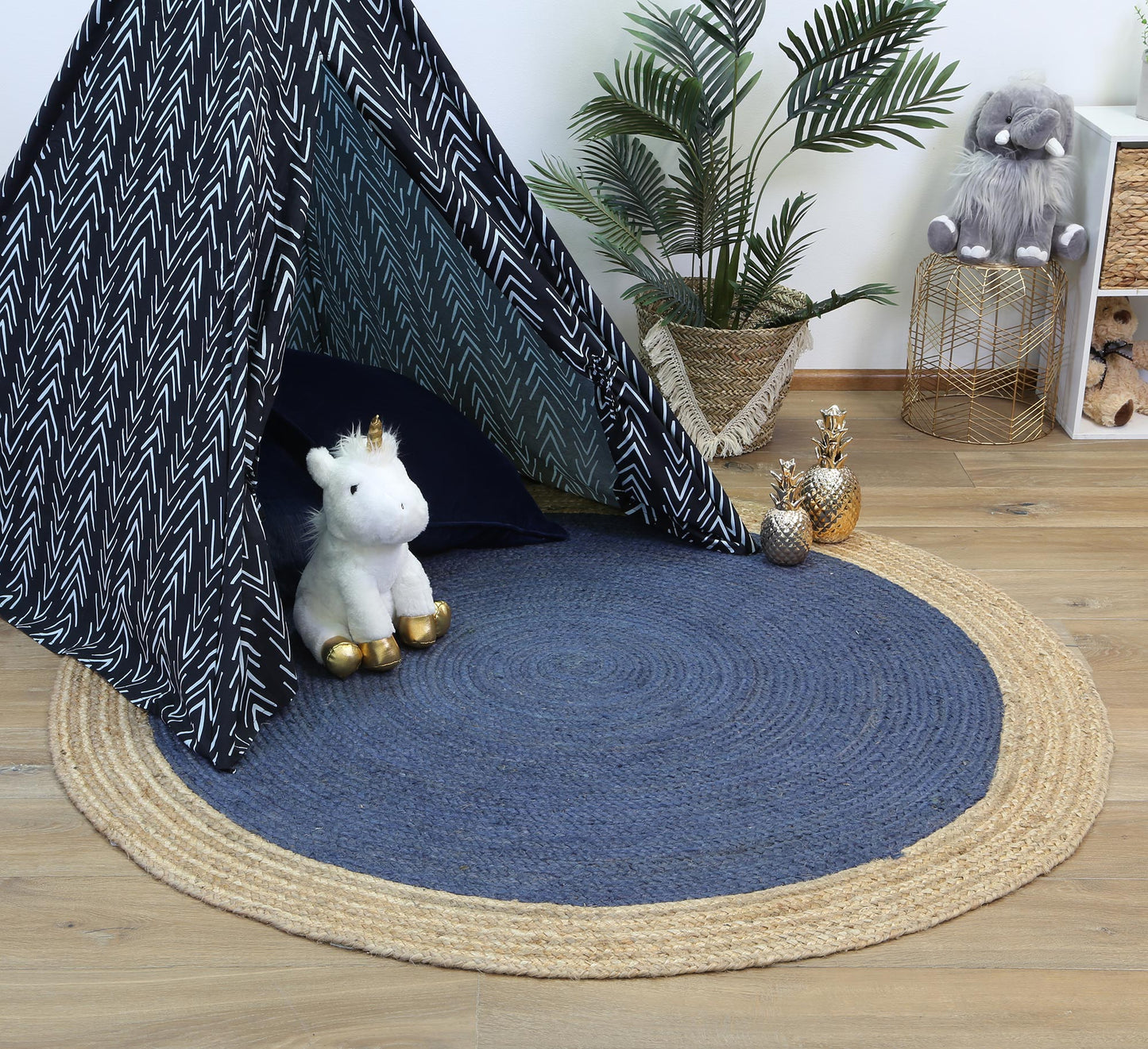 Hampton Centre Navy Jute Round